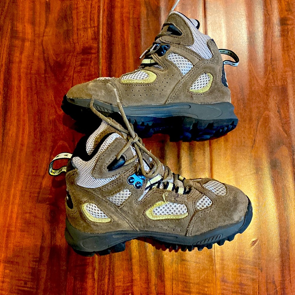 Vasque kids winter boots